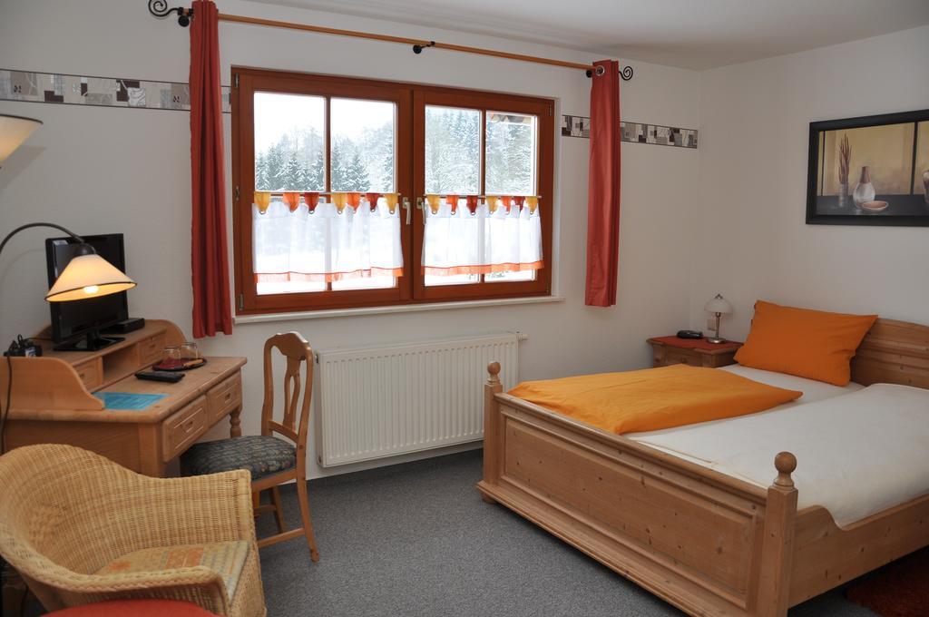 Steakhouse & Pension Crazy Horse Зуль Номер фото